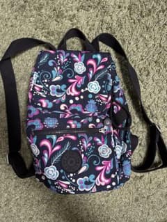 ト*ち様 未使用　Kipling フローラルリュックのサムネイル