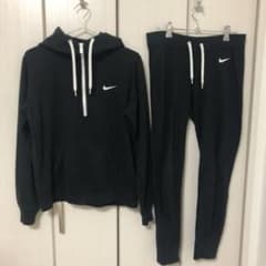 レディースNIKE ナイキ 上下セットアップのサムネイル