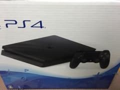 PlayStation®4 ジェット・ブラック 500GB CUH-2100A…のサムネイル
