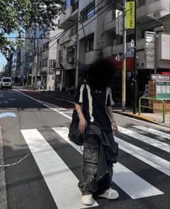 OAKELY 韓国ストリート　スポーツ　激レア　balenciagaのサムネイル