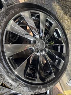 レイズ　215/45r18 REGNO 80後期ヴォクシー　ノアのサムネイル