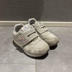 New Balance キッズスニーカー クリーニング済みのサムネイル