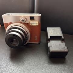 FUJIFILM チェキ Instax mini 90 NEO CLASSICのサムネイル