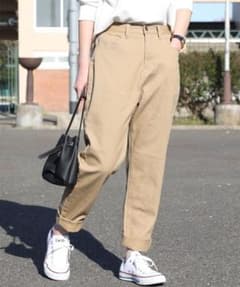 ベージュ パンツ Mサイズのサムネイル