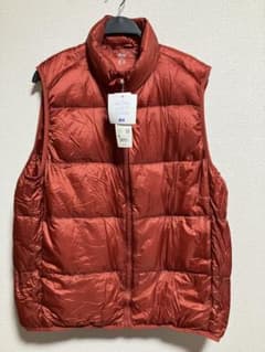 新品　ユニクロ　UNIQLO ダウンベストXLのサムネイル