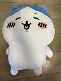 ちいかわ　ハチワレ超BIGぬいぐるみ〜にこっ〜のサムネイル