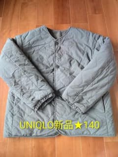UNIQLO 新品 リバーシブルジャケット 140のサムネイル