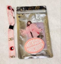 YUKI ＊ FC限定LIVEお土産 & リストバンド＊のサムネイル