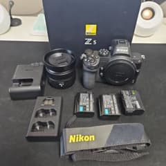 【美品】Nikon Z5 + Nikkor z 40mm F2 + バッテリー 美品】Nikon Z5 + Nikkor z 40mm F2 + バッテリー - メルカリ