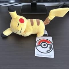 ポケモンセンター限定 ピカチュウ ぬいぐるみ 寝そべり - メルカリ