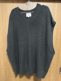 LILL Vネック ニットベスト ダークグレー Lのサムネイル