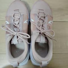Nike Air Max ピンク スニーカーのサムネイル