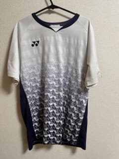 YONEX バドミントンユニフォームLサイズのサムネイル