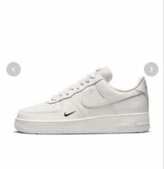 【ロミオ様専用】NIKE W AIR FORCE 1 ＇07 ESS　Hのサムネイル