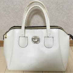 DaTuRaハンドバッグのサムネイル