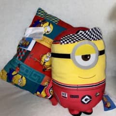 ■怪盗グルーミニオン　ぬいぐるみ＆クッション2点セット匿名配送　未使用品　USJ