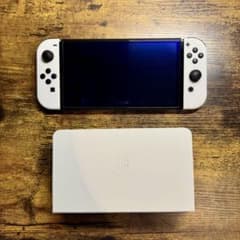 【美品】Nintendo Switch 有機ELモデル + 多数おまけ付きのサムネイル