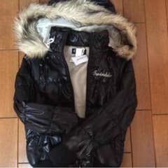 ファー付きダウンのサムネイル