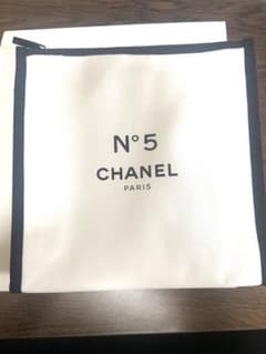 シャネルポーチ　非売品のサムネイル