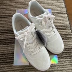 新品！SKECHERS ホワイト スニーカーのサムネイル