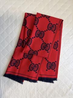 GUCCI グッチ　マフラー 赤 ネイビー フリンジ付き GUCCI グッチ マフラー 赤 ネイビー フリンジ付き - メルカリ