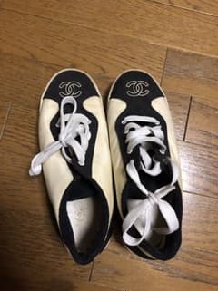 CHANEL スニーカーのサムネイル