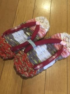 おばあちゃんの手作り　布草履　布ワラジ　22cm 赤系のサムネイル