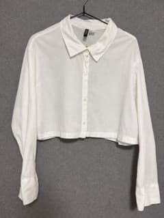 H&M DIVIDED クロップド丈 長袖シャツ ホワイトのサムネイル