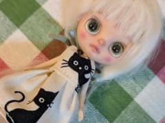 黒猫柄ワンピース　プチブライス　 アウトフィットのサムネイル