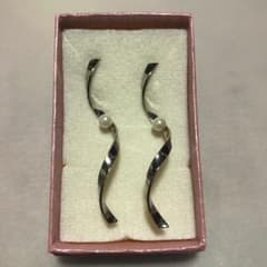 ピアス  オシャレのサムネイル