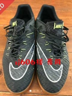 NIKE フットサルシューズ　ハイパーヴェノムのサムネイル
