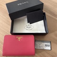 正規品 PRADA プラダ 折り財布 箱付き ピンク VITELLO MOVE PRADA（プラダ） PRADA VITELLO MOVE BI ヴィッテロ 二つ折り財布 財布