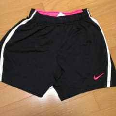 ナイキのパンツのサムネイル
