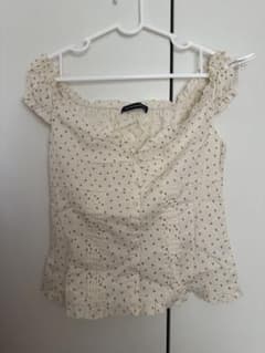 Brandy Melville 花柄 半袖ブラウスのサムネイル