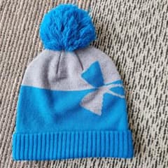 ニット帽　UNDER ARMOUR　キッズあのサムネイル