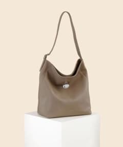 新品未使用 カフネ CAFUNE ドロップ ホーボー ショルダーバッグのサムネイル