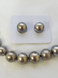 黒蝶ペア珠(ピアス加工込み) ☆mozu様 専用です☆のサムネイル