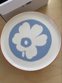 マリメッコ 新品 Unikko ウニッコ サービングディッシュ 24cm - メルカリ