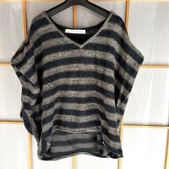 【美品】CLOCHE クロッシェ ボーダーVネックニット ゆったりシルエットのサムネイル