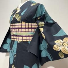 青緑の蝶々と花柄の注染浴衣 本染め 長尺 裄長め 青緑の蝶々と花柄の注染浴衣 本染め 長尺 裄長め - メルカリ