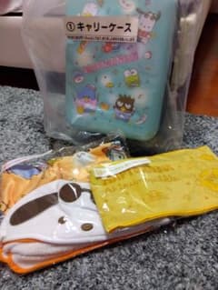 サンリオ　はぴだんぶいくじ　キャリーケースのサムネイル