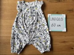 UNIQLO 花柄ロンパース 60cmのサムネイル