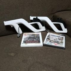 【ろっぷー様専用】Wii　ザッパー２つ&ソフトのセットのサムネイル