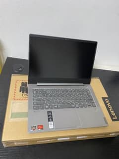 Lenovo ideapad s540のサムネイル