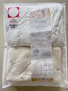 【美品！】サンデシカ　Floom ベビーミニ羽毛ふとん7点セットのサムネイル