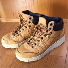 スニーカーのサムネイル