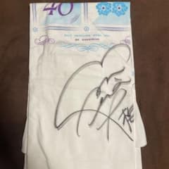 ジ*ー様 乃木坂46梅澤美波直筆サインTシャツ ジ*ー様 乃木坂46梅澤美波直筆サインTシャツ - メルカリ
