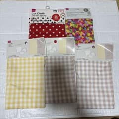DAISO はぎれ カットクロス 5枚セット まとめ売りのサムネイル