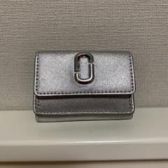 【koko様 専用】マークジェイコブス ミニ財布 シルバーのサムネイル