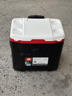 Igloo イグルー Quantum 28QT Roller - メルカリ